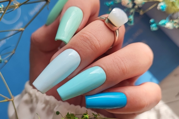 Welche Nagelfarbe wird 2025 im Trend sein?