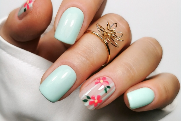 What nail color rejuvenates hands? Meet the best shades of hybrid polish!