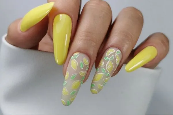 Der Sommerhit des Jahres 2025 sind die Fruit Bowl Nails, also Nägel mit Obst!