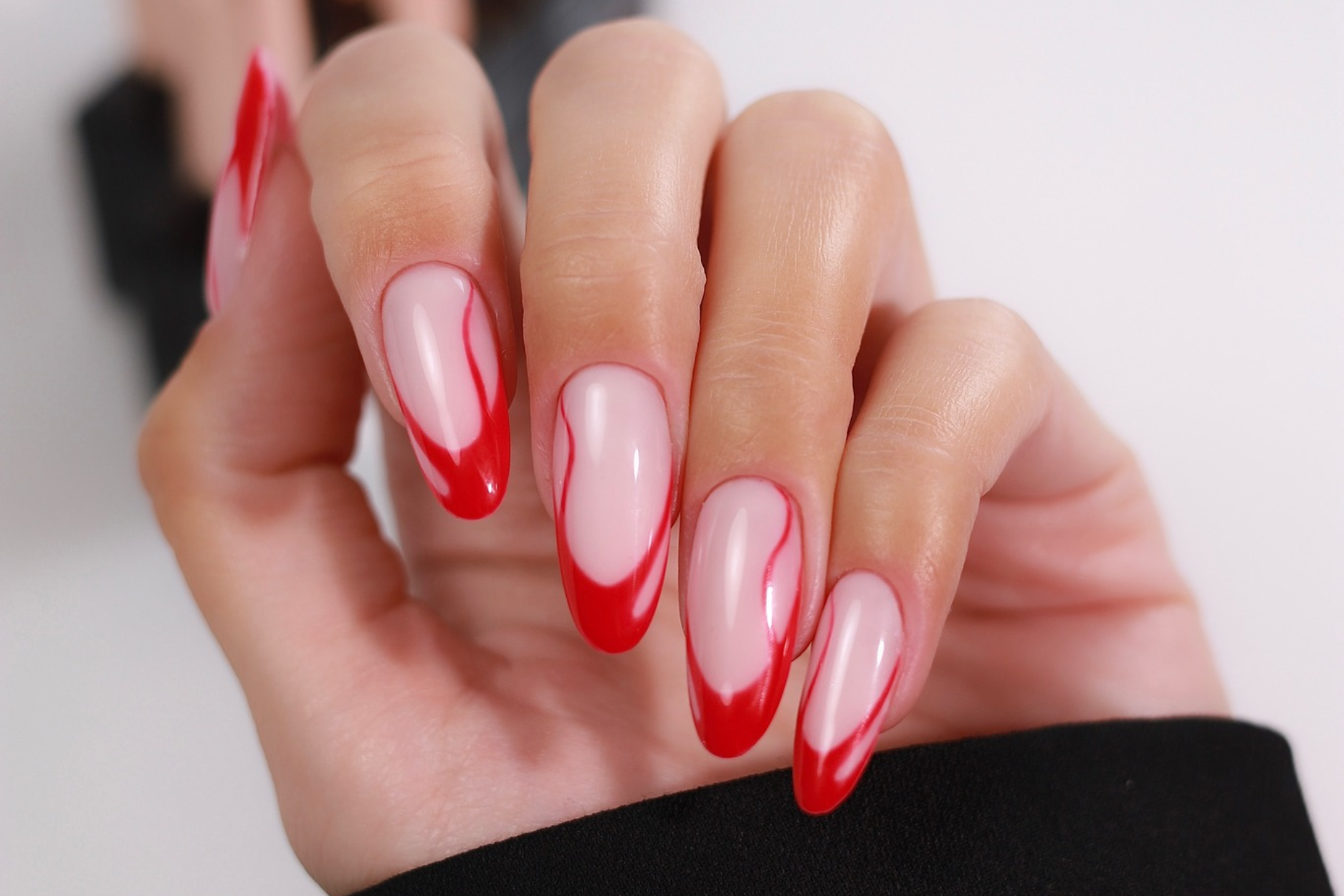 Trendy Winter Nails 2025 – Which Manicure Styles Will Dominate?
