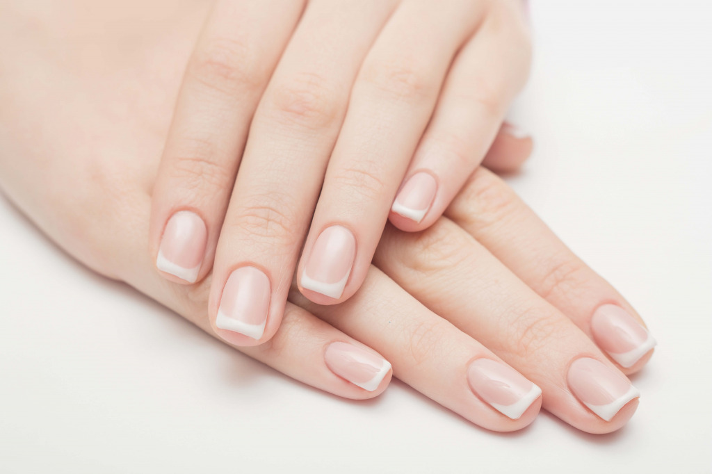 What is a nail base coat? A mini guide for beginners