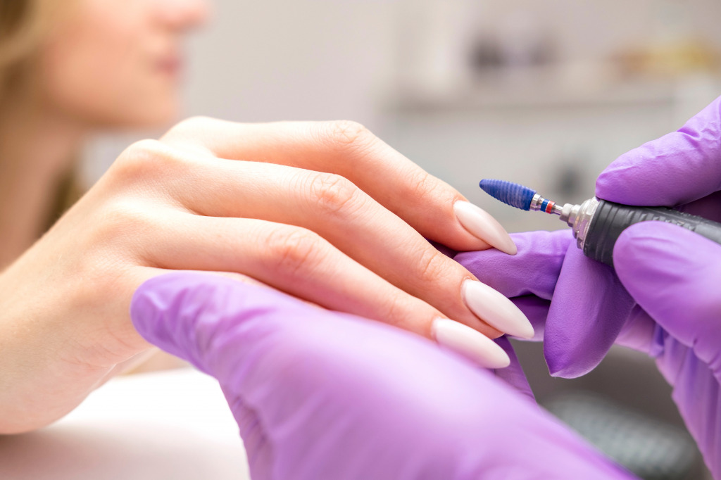 Welcher Nagelhautschneider? Hier sind einige grundlegende!