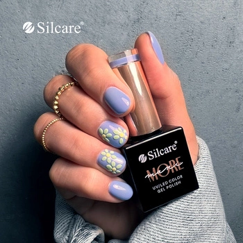 Pastel hybrid nails with floral decorations