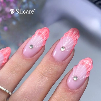 Shell nails - a seaside accent in your summer look
