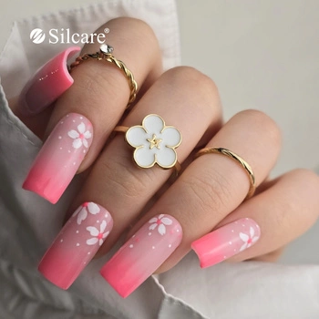 Ombre with a floral accent - delicacy that catches the eye