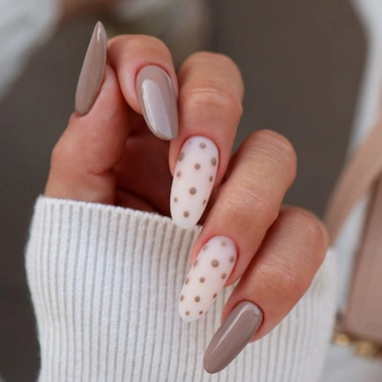 Polka Dots Nails - subtle elegance in dots