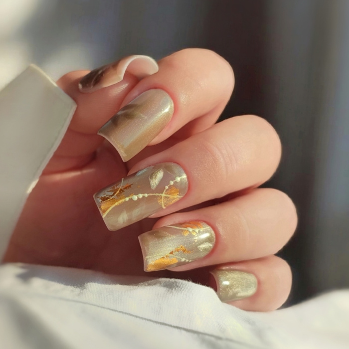 Gel nail polish maniMORE Cat Eye Gold Rush 10 g