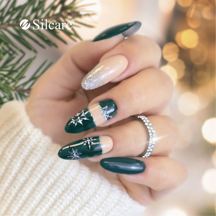 Flexy Hybrid Gel nail polish 152 Bottle Green 4.5 g