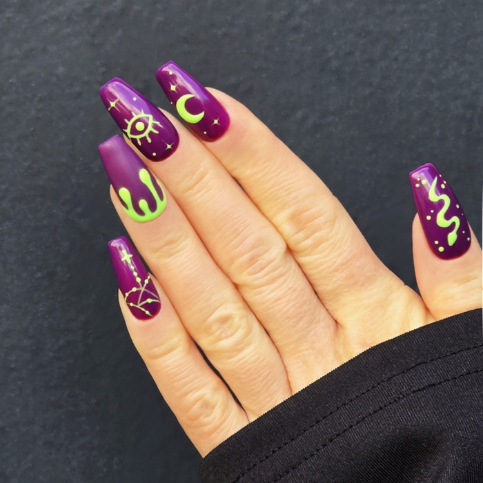 Unghie mistiche - una manicure piena di magia e mistero