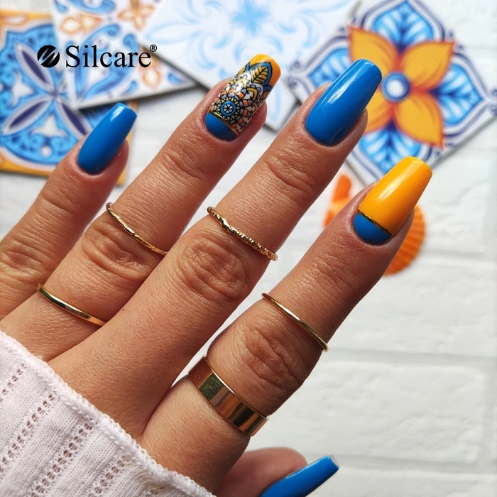 Greek-style nails - a manicure straight from a Santorini vacation