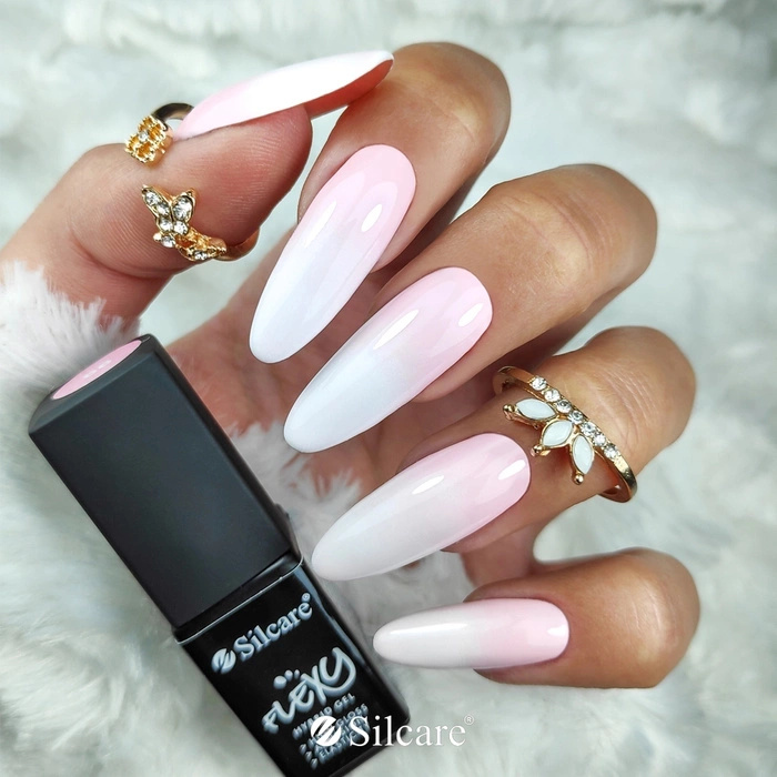 Baby boomer manicure - classic elegance and subtlety combined