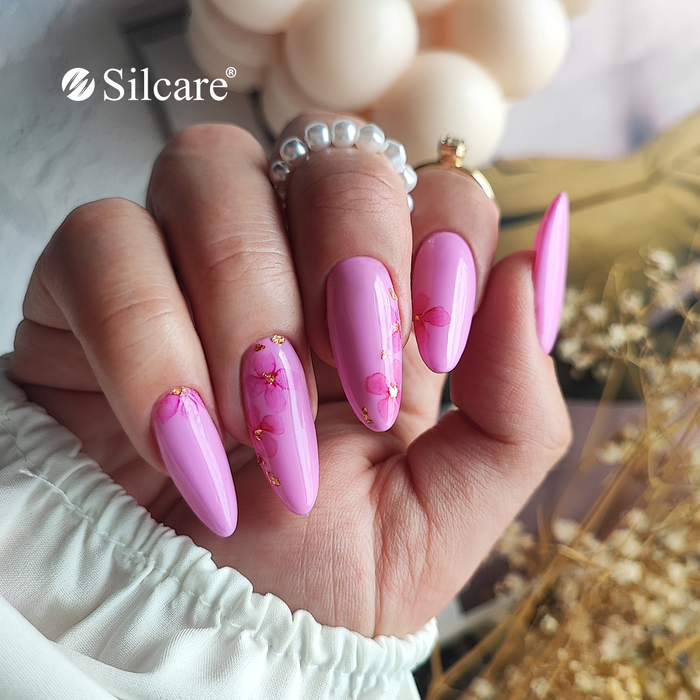 Floral nails art - romantic elegance for spring and summer