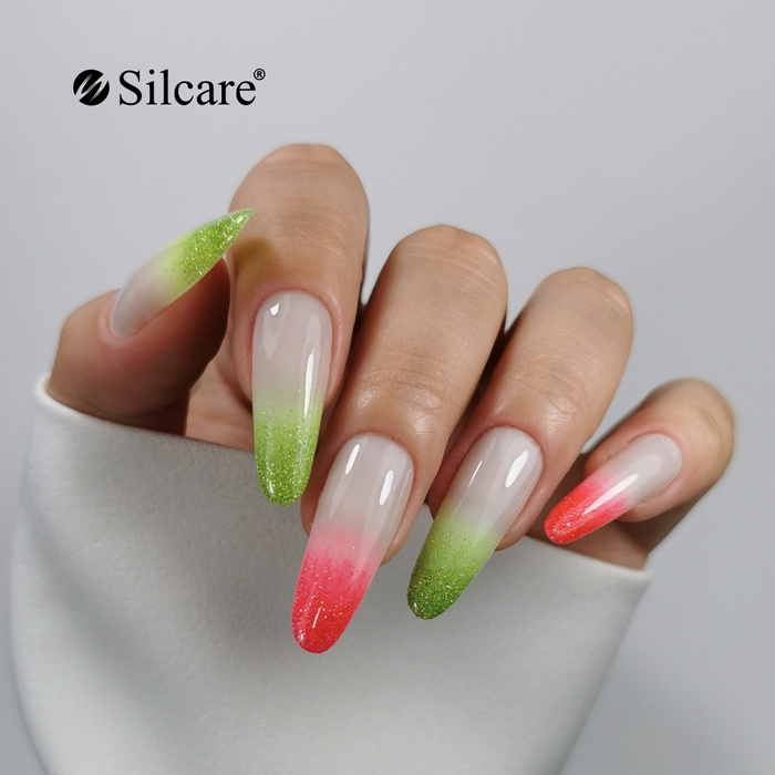 Flash ombre - manicure brillante con effetto sfumato