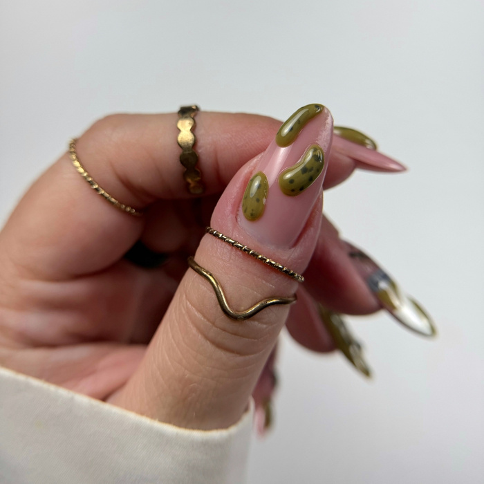 Unghie cetriolo - una manicure con umorismo e carattere