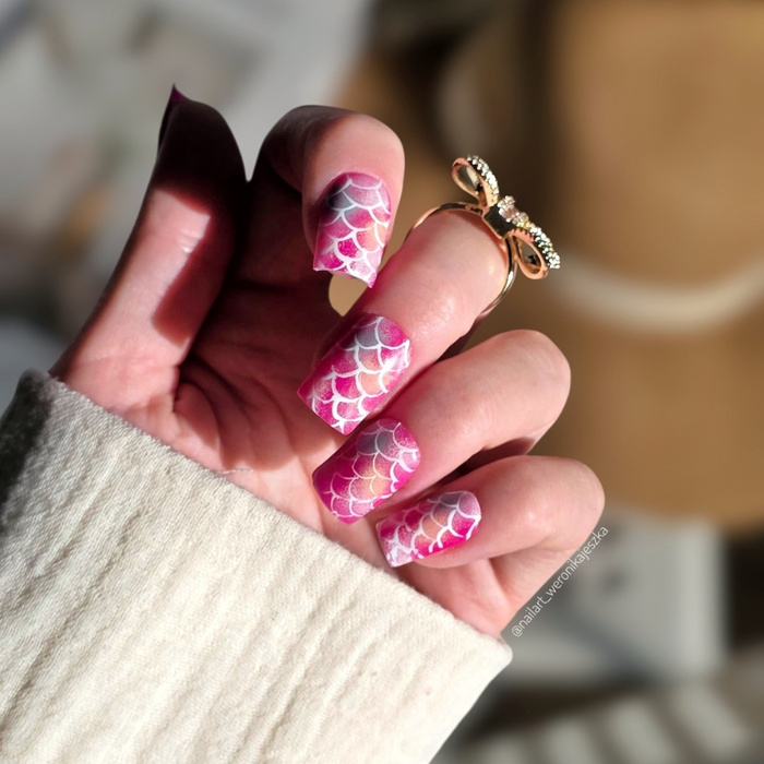 Paznokcie syrena - manicure, który przyciąga spojrzenia