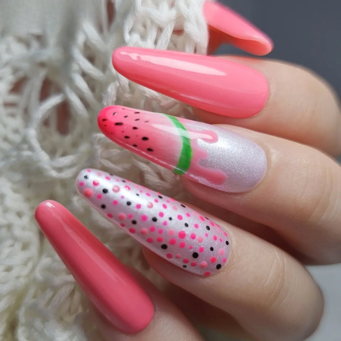 Paznokcie arbuzowe - soczysty manicure na lato