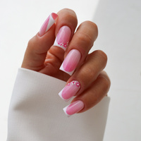 French manicure rosa - eleganza in una versione delicata